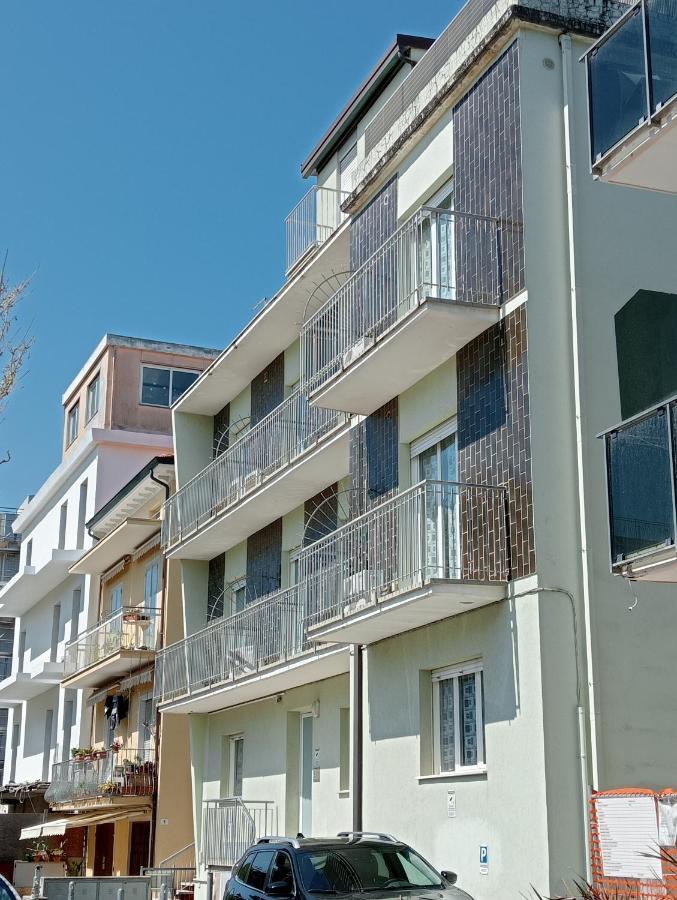 Appartamenti Carlotta Rimini Extérieur photo