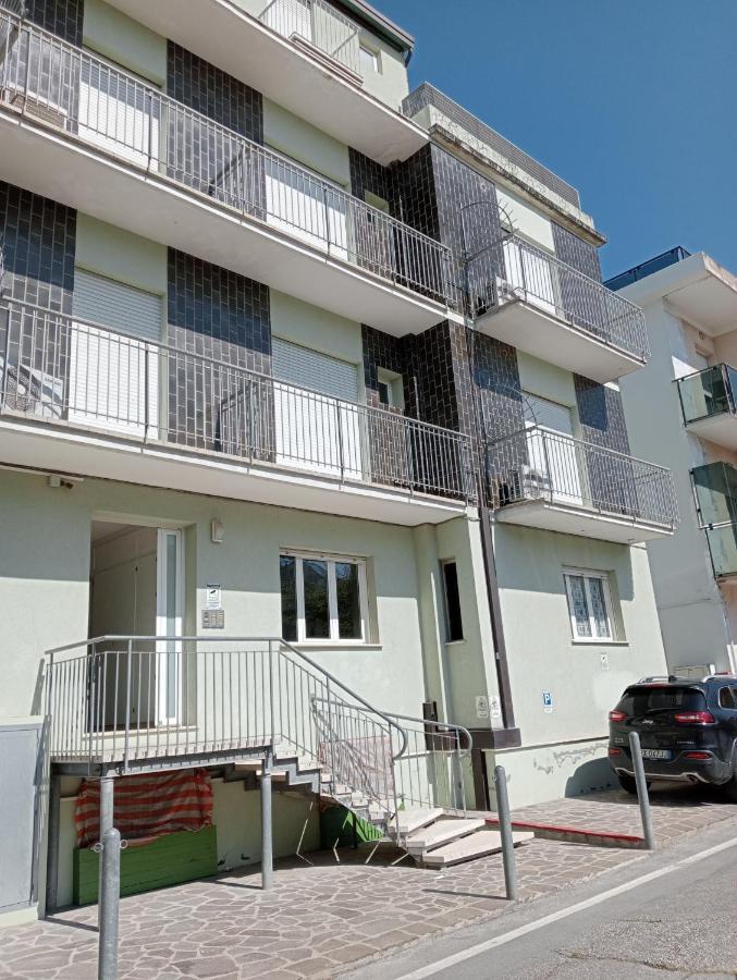 Appartamenti Carlotta Rimini Extérieur photo