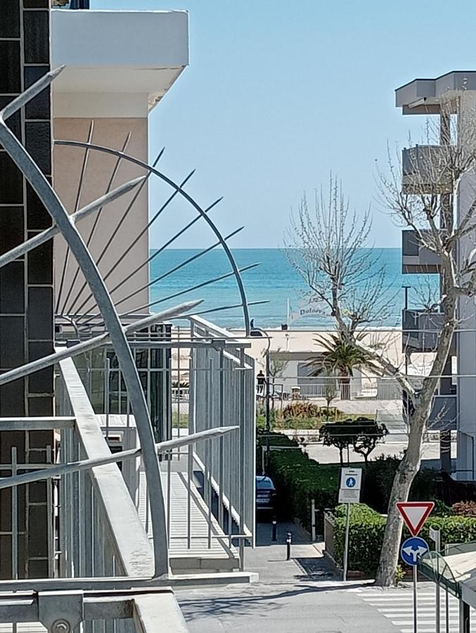 Appartamenti Carlotta Rimini Extérieur photo
