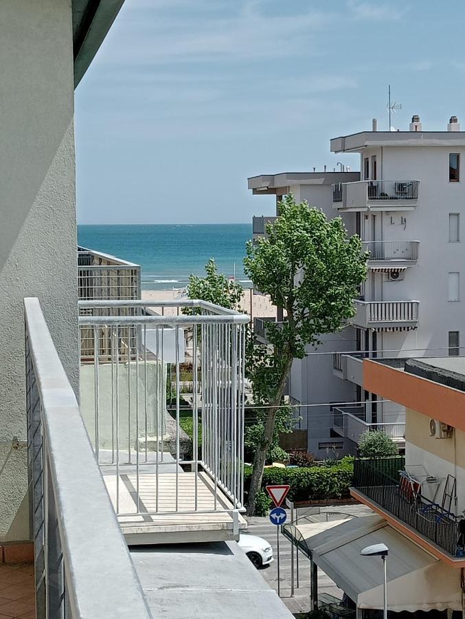 Appartamenti Carlotta Rimini Extérieur photo